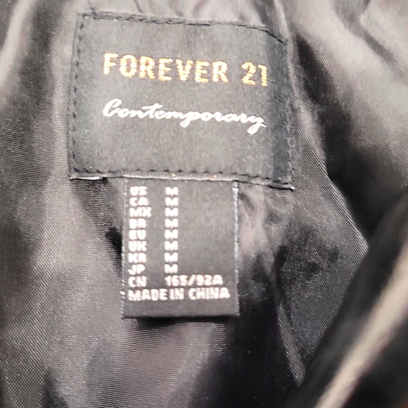 Forever 21 80s Black Faux Patent Bomber Jacket - Picture 10 of 13